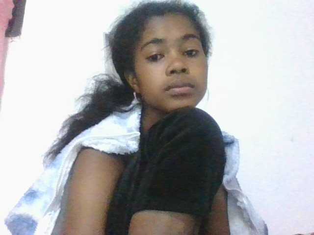 Phaniah1a live cam on BongaCams