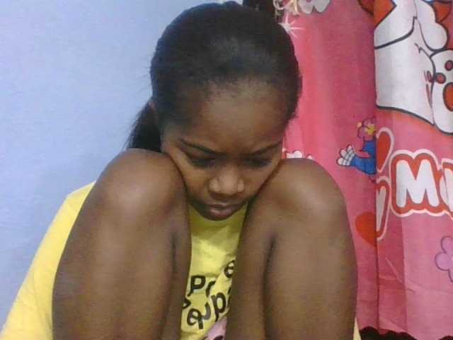 Phaniah1a live cam on BongaCams