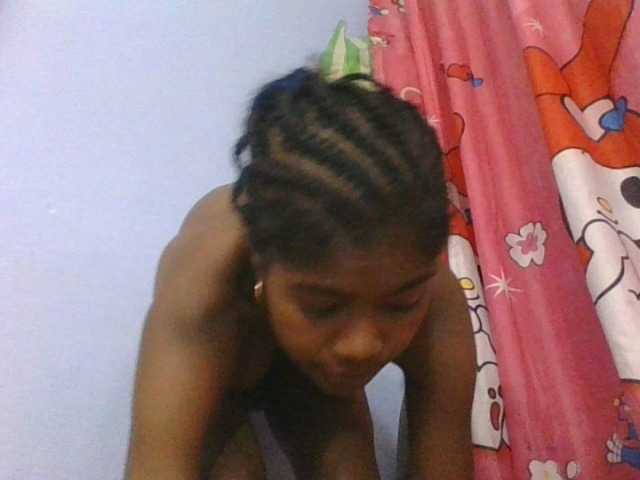 Phaniah1a live cam on BongaCams