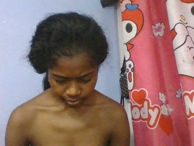 Phaniah1a live cam on BongaCams