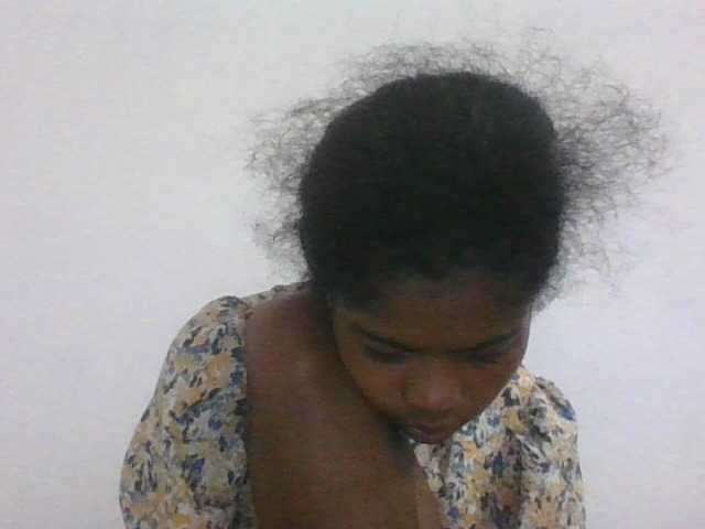Phaniah1a live cam on BongaCams