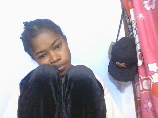 Phaniah1a live cam on BongaCams