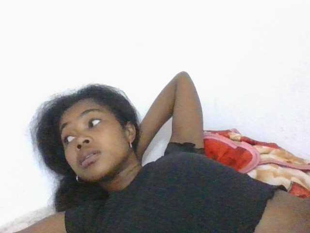 Phaniah1a live cam on BongaCams