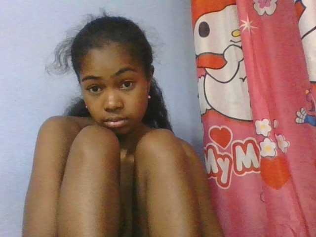Phaniah1a live cam on BongaCams