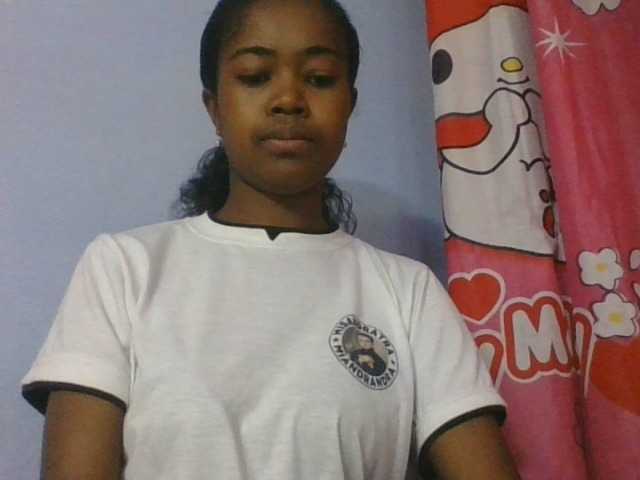 Phaniah1a live cam on BongaCams