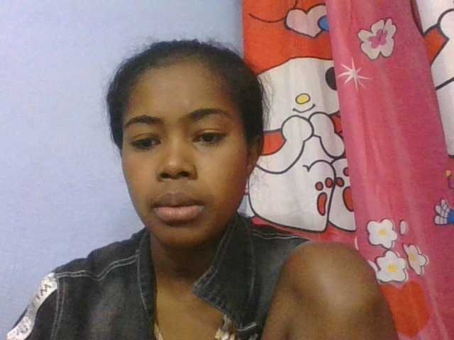 Phaniah1a live cam on BongaCams
