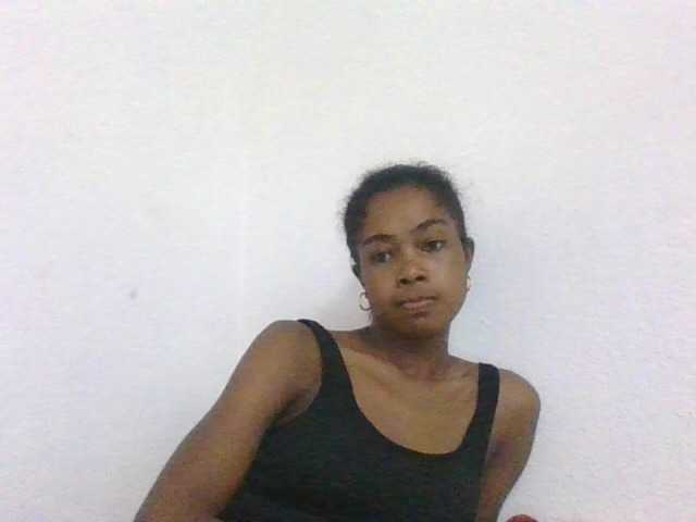 Phaniah1a live cam on BongaCams