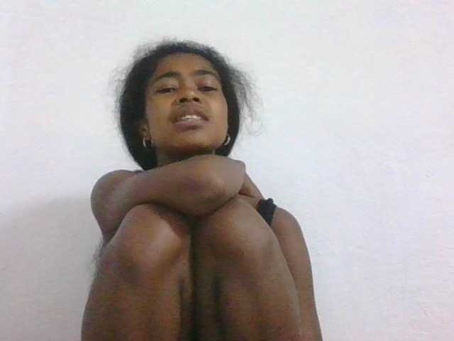 Phaniah1a live cam on BongaCams