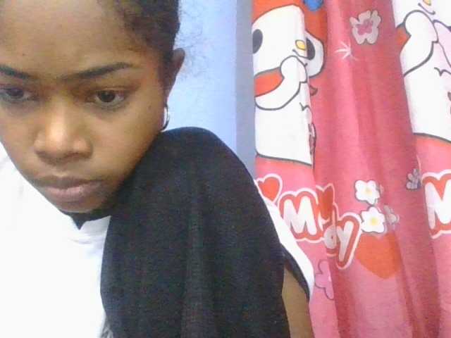 Phaniah1a live cam on BongaCams