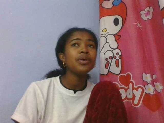 Phaniah1a live cam on BongaCams