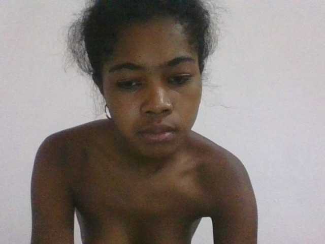 Phaniah1a live cam on BongaCams