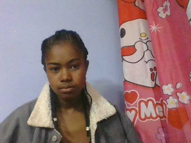 Phaniah1a live cam on BongaCams