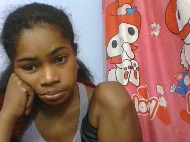 Phaniah1a live cam on BongaCams