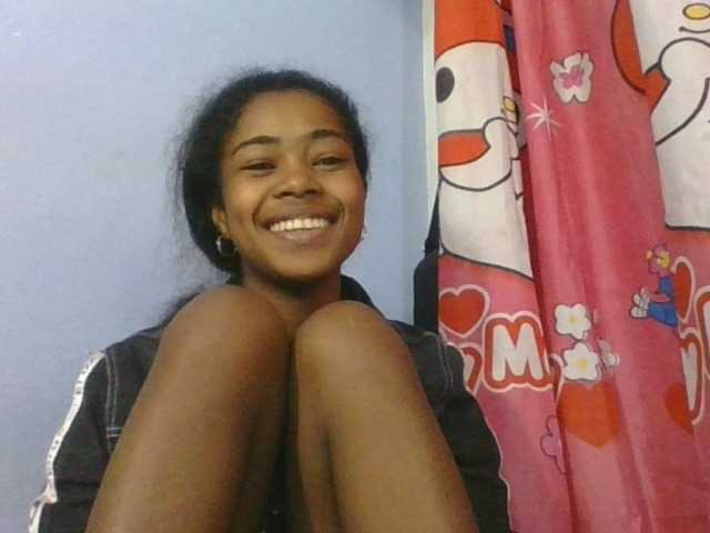 Phaniah1a live cam on BongaCams
