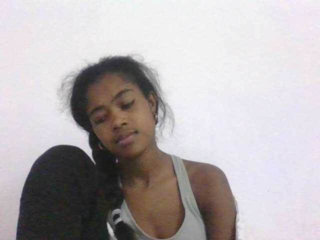 Phaniah1a live cam on BongaCams
