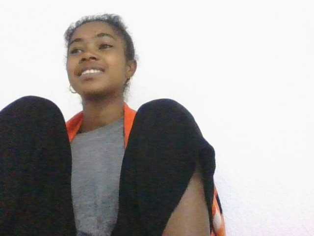 Phaniah1a live cam on BongaCams