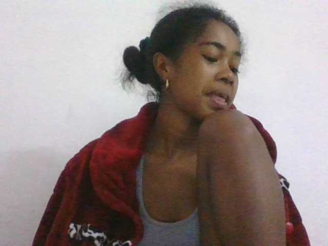 Phaniah1a live cam on BongaCams