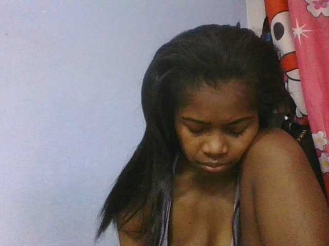 Phaniah1a live cam on BongaCams