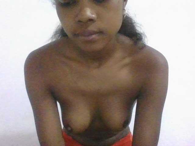 Phaniah1a live cam on BongaCams