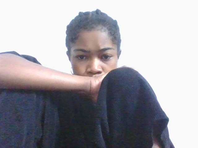 Phaniah1a live cam on BongaCams
