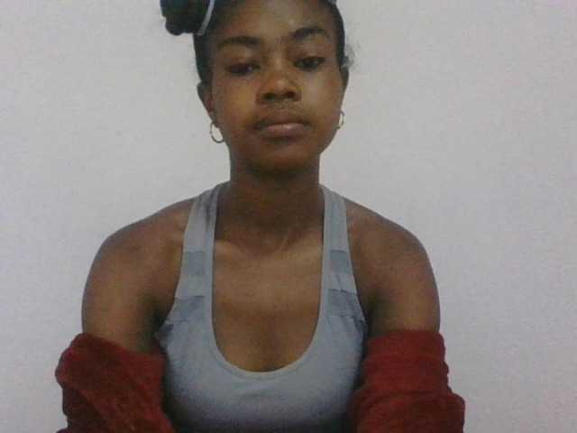 Phaniah1a live cam on BongaCams