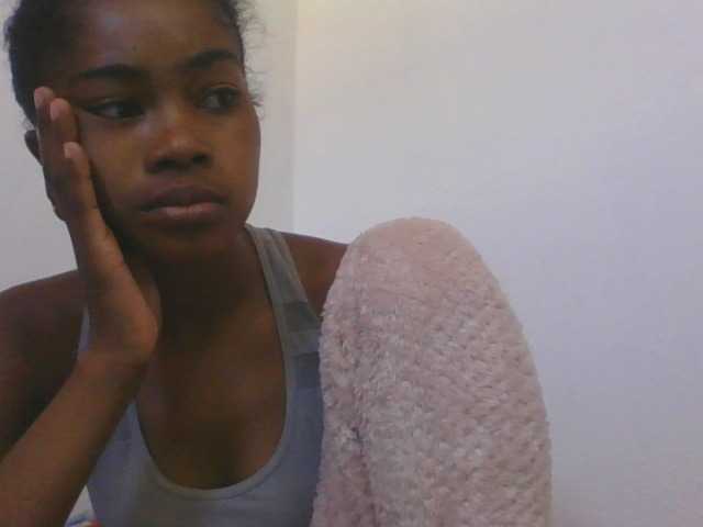 Phaniah1a live cam on BongaCams