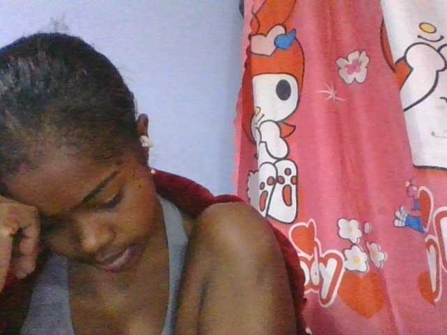 Phaniah1a live cam on BongaCams