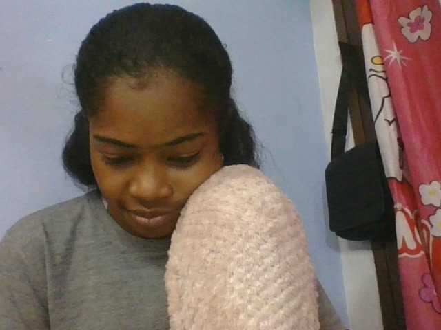 Phaniah1a live cam on BongaCams