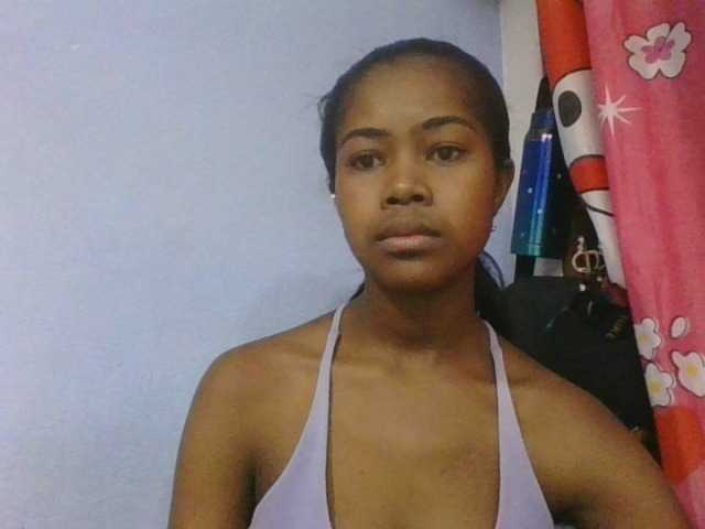 Phaniah1a live cam on BongaCams