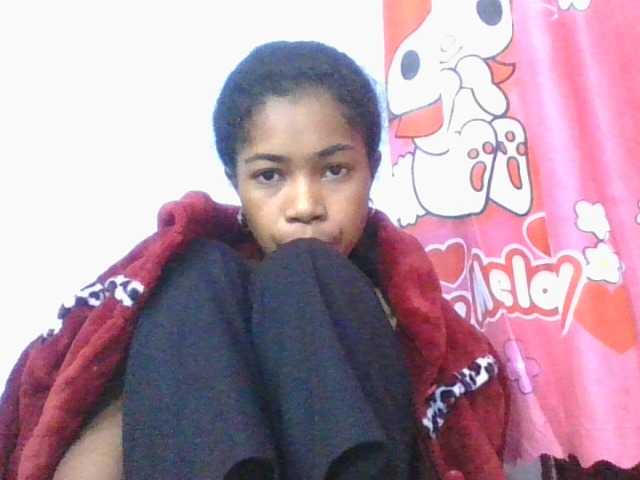 Phaniah1a live cam on BongaCams