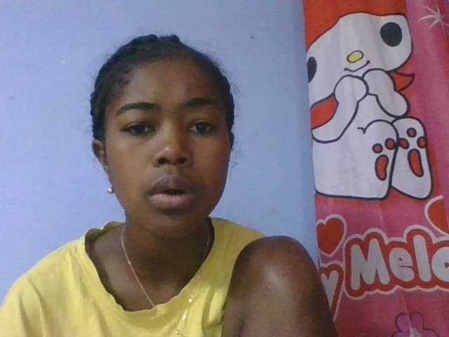 Phaniah1a live cam on BongaCams