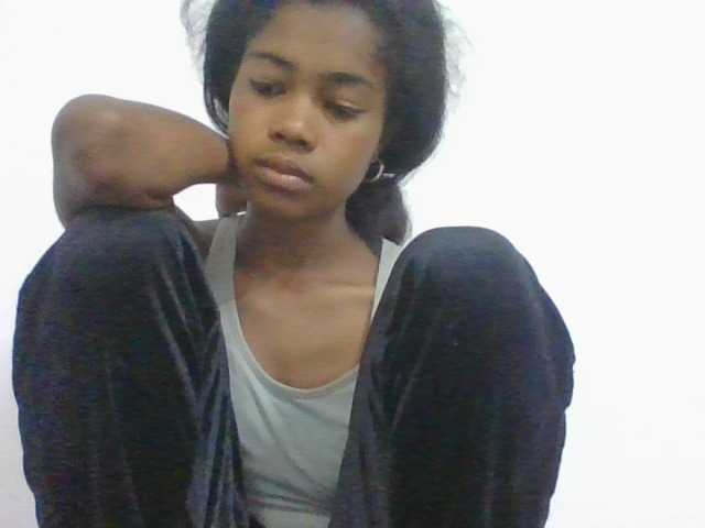 Phaniah1a live cam on BongaCams