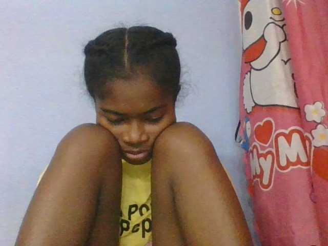 Phaniah1a live cam on BongaCams
