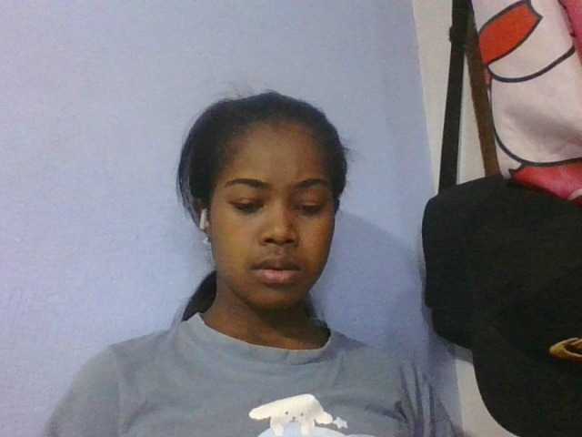 Phaniah1a live cam on BongaCams