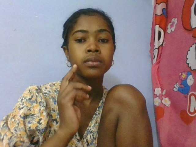 Phaniah1a live cam on BongaCams