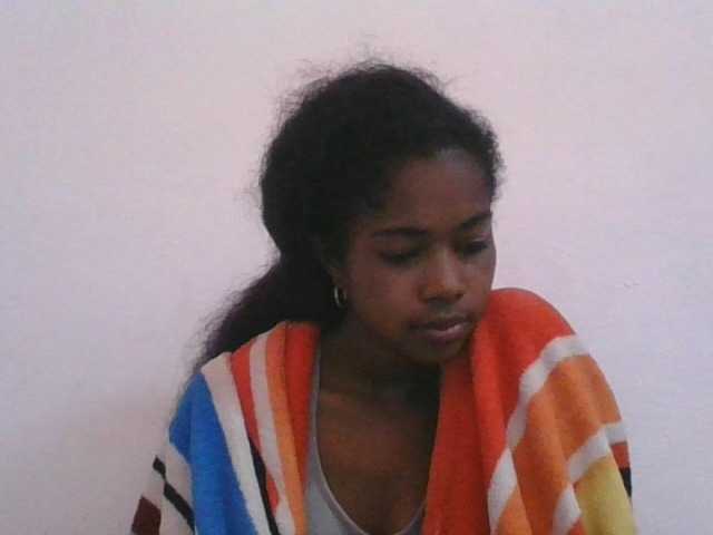 Phaniah1a live cam on BongaCams