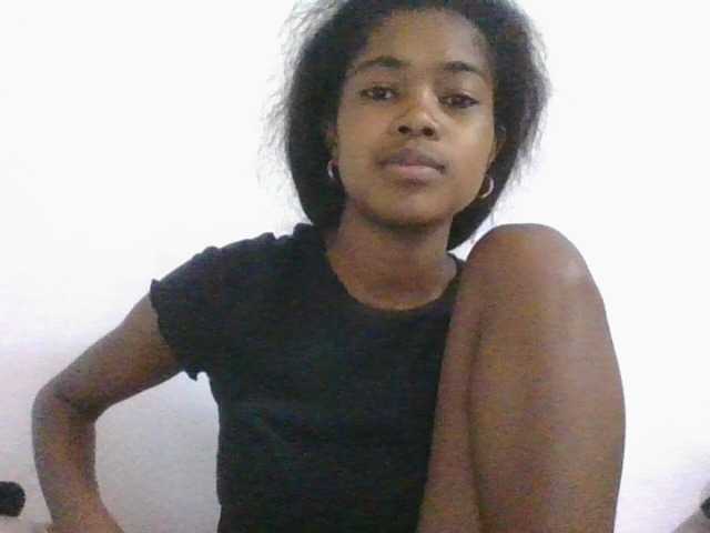Phaniah1a live cam on BongaCams
