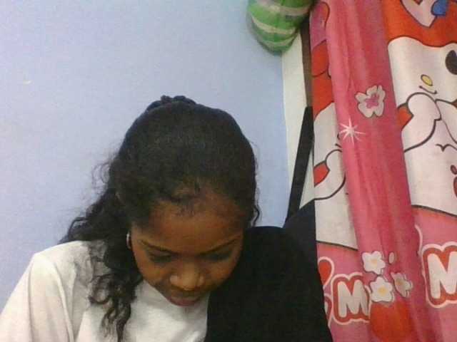 Phaniah1a live cam on BongaCams