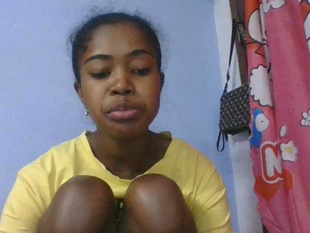 Phaniah1a live cam on BongaCams