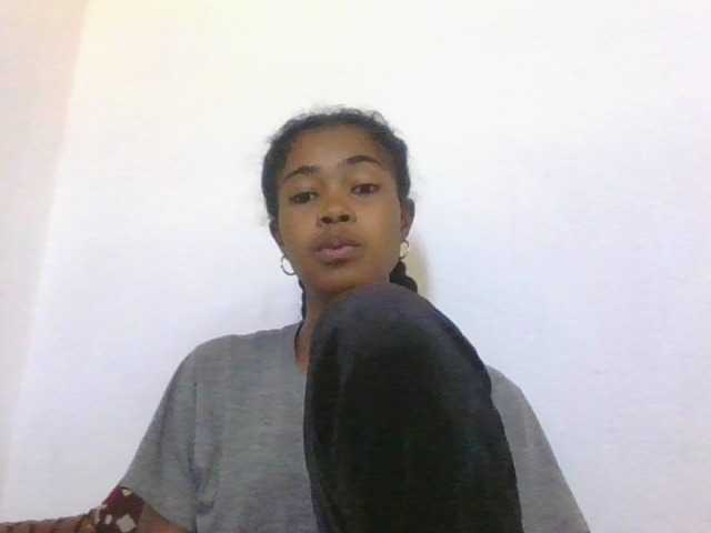 Phaniah1a live cam on BongaCams