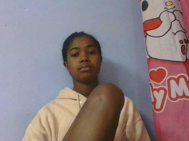 Phaniah1a live cam on BongaCams