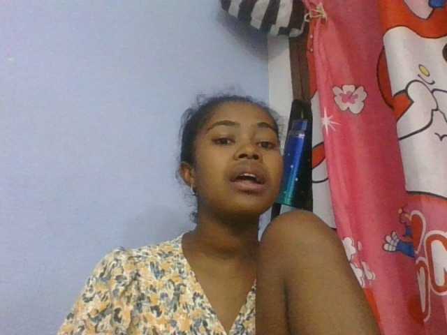 Phaniah1a live cam on BongaCams