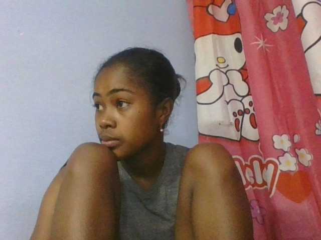 Phaniah1a live cam on BongaCams