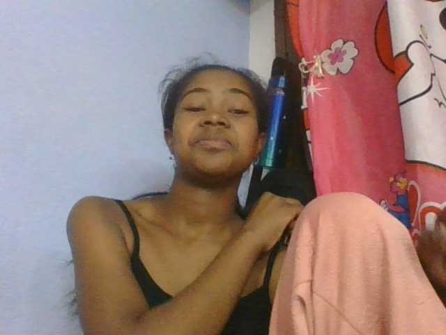 Phaniah1a live cam on BongaCams