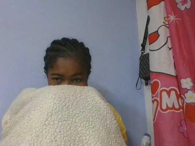 Phaniah1a live cam on BongaCams