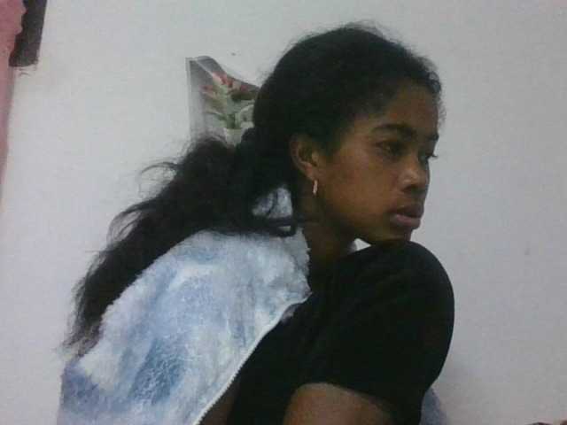 Phaniah1a live cam on BongaCams