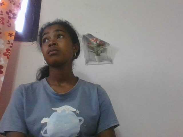 Phaniah1a live cam on BongaCams