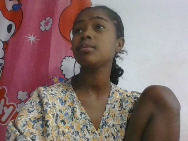 Phaniah1a live cam on BongaCams