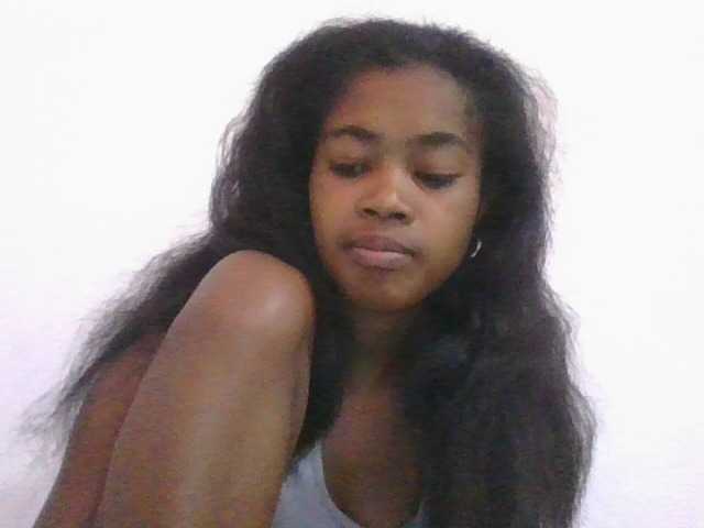 Phaniah1a live cam on BongaCams