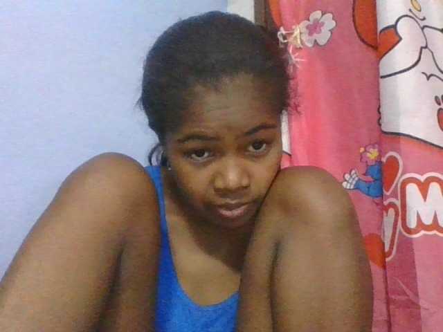 Phaniah1a live cam on BongaCams